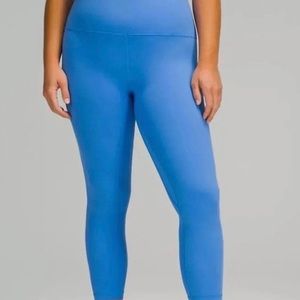 Lululemon aligns blue Nile